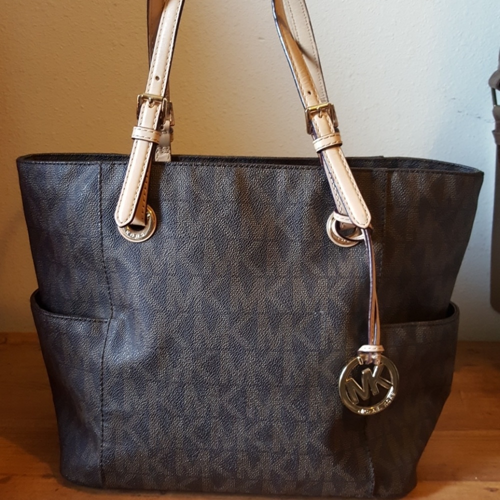 Michael Kors Signature Tote